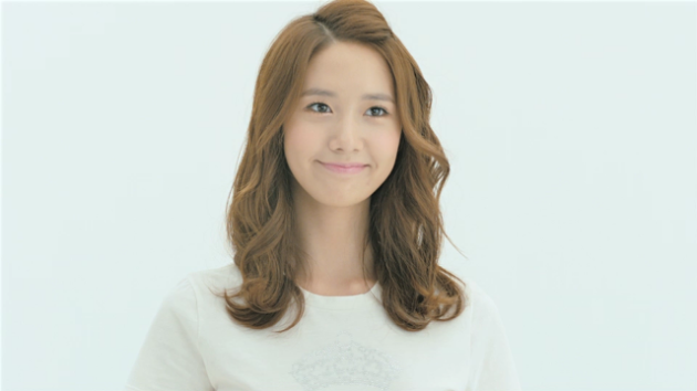 snsd yoona ad with yoona app pictures (2)